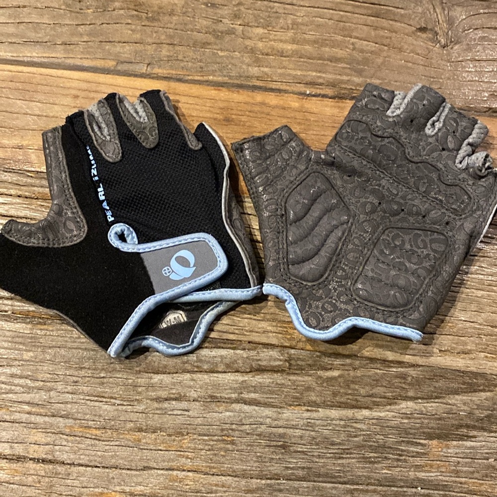 Pearl Izumi cycling gloves